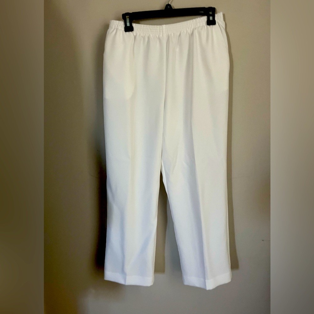 Like New Alfred Dunner White Pants -Size 12